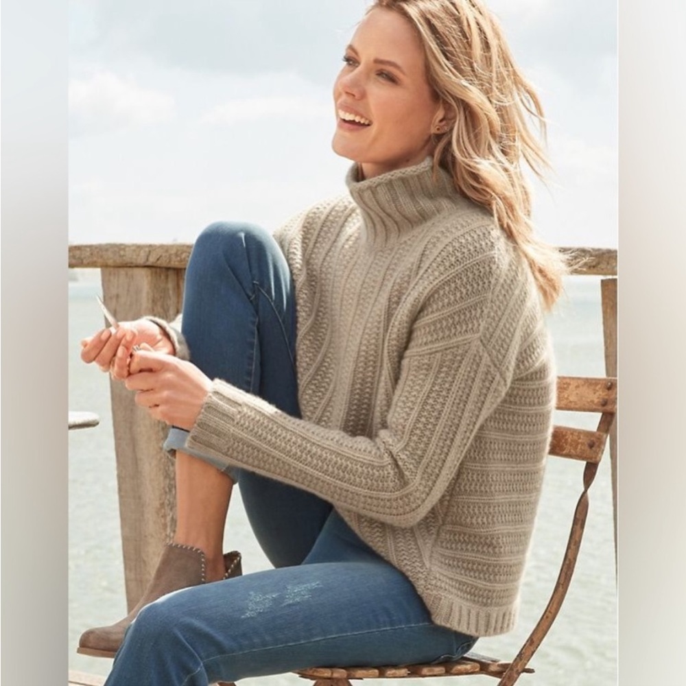 Garnet Hill Chunky Textured Cashmere Turtleneck Sweater Women’s size small - Picture 11 of 11